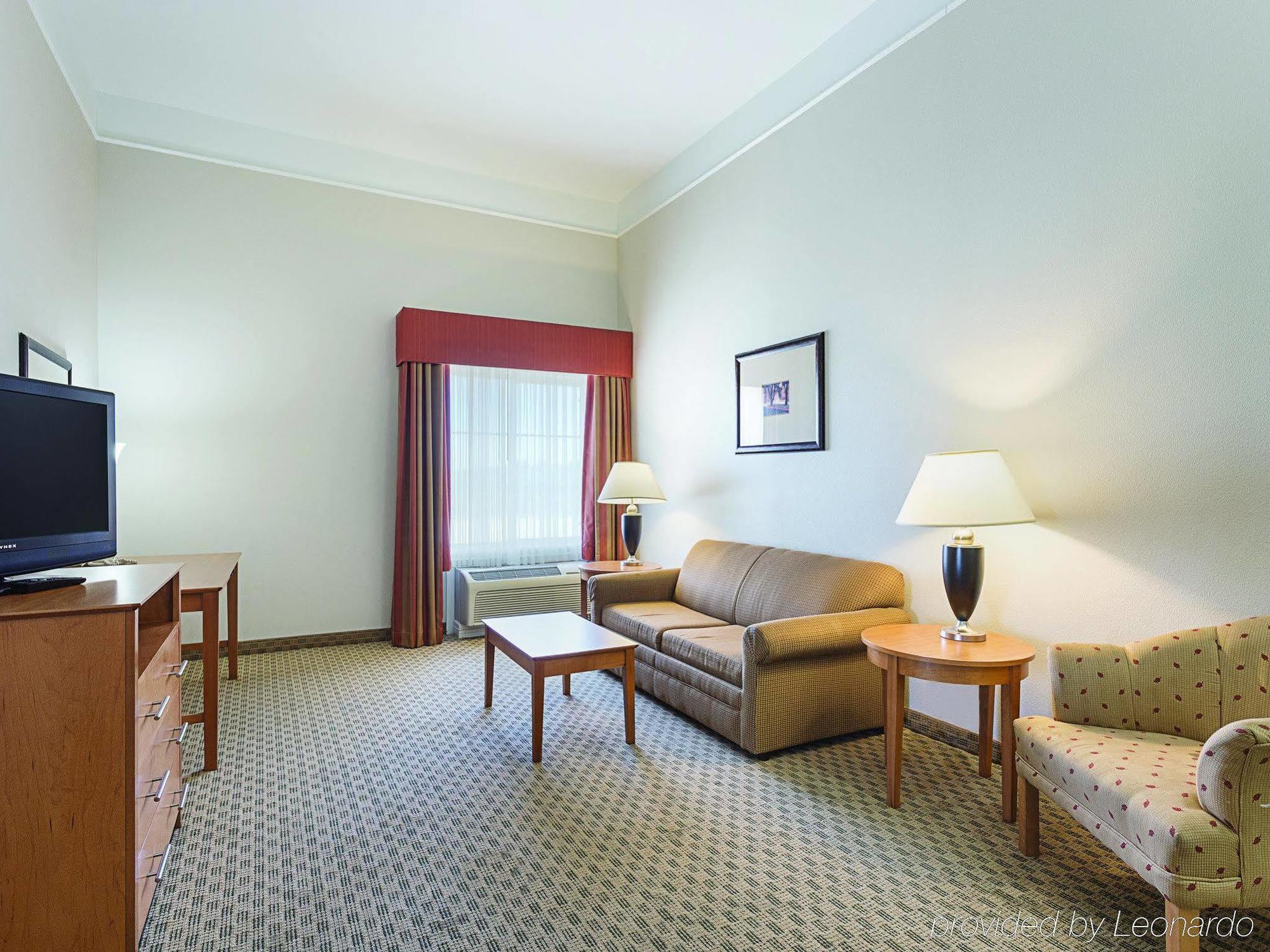 Baymont Inn & Suites Brenham Exterior photo