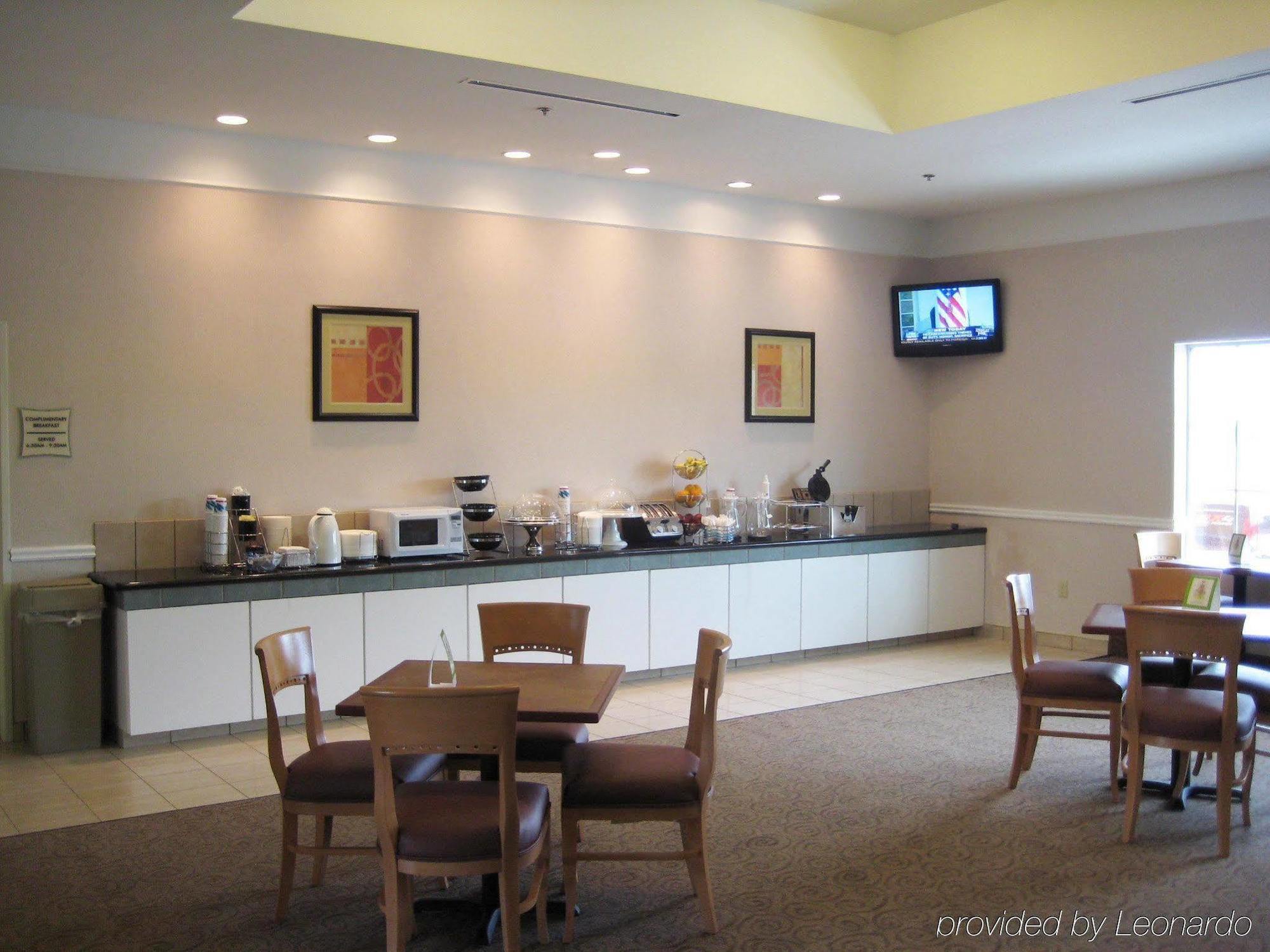 Baymont Inn & Suites Brenham Exterior photo
